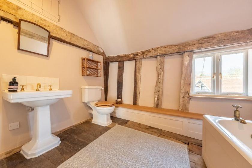 River House Kersey Экстерьер фото