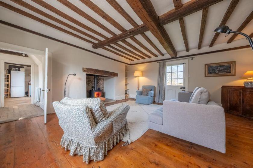 River House Kersey Экстерьер фото