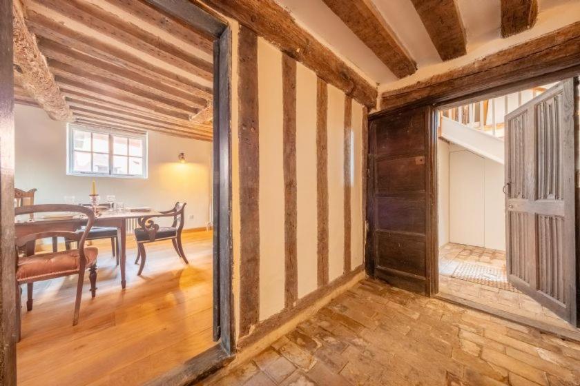 River House Kersey Экстерьер фото