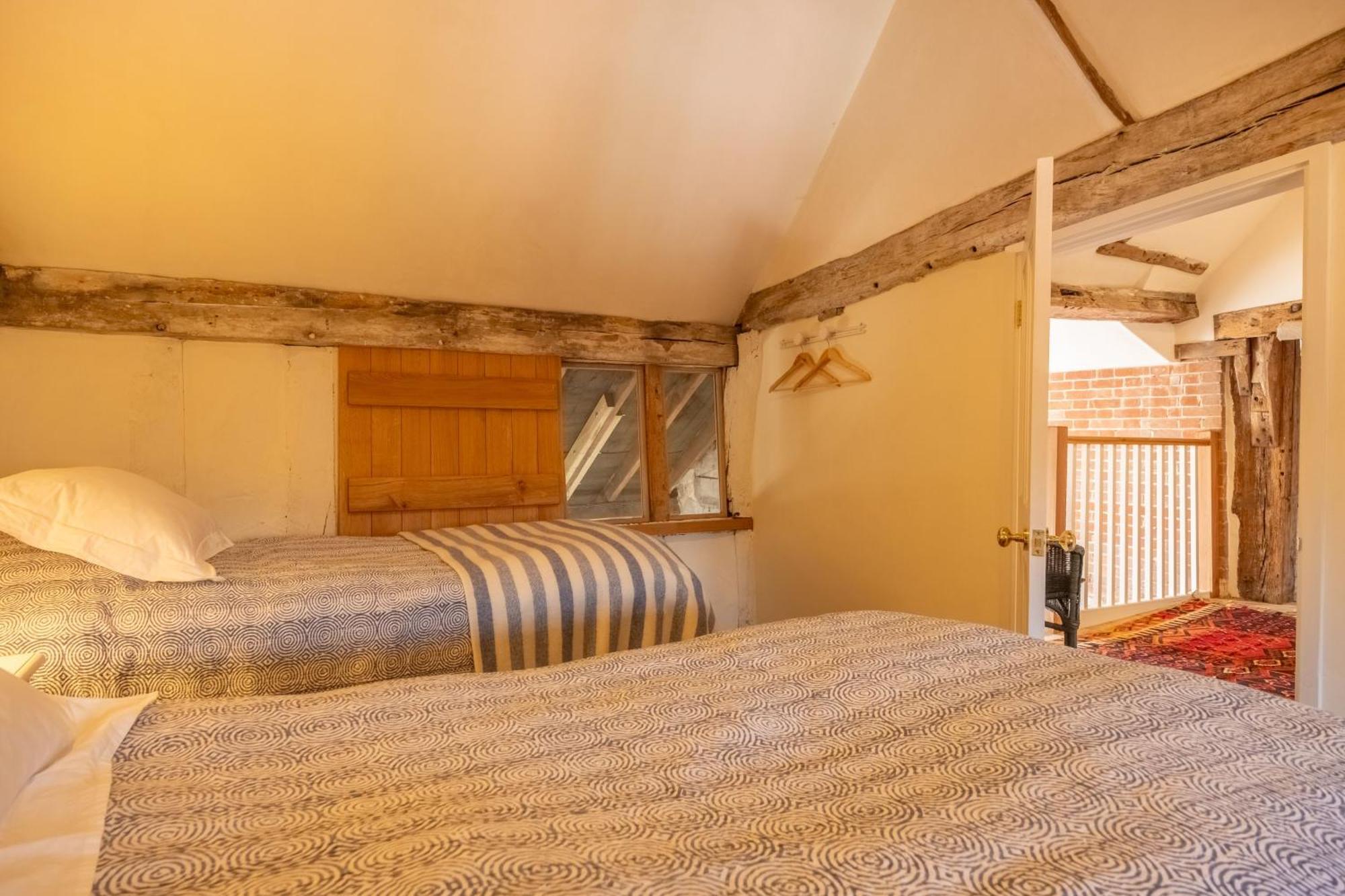 River House Kersey Экстерьер фото